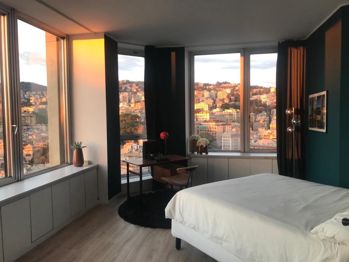 Central Penthouse With Spectacular Sea And City Views Генуя Экстерьер фото